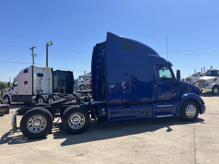 2021 Peterbilt 579-28