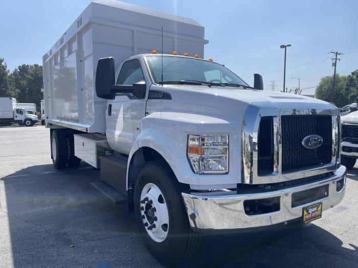 2025 Ford F-650-7