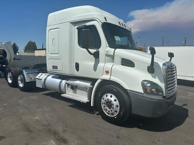 2020 Freightliner Cascadia-2