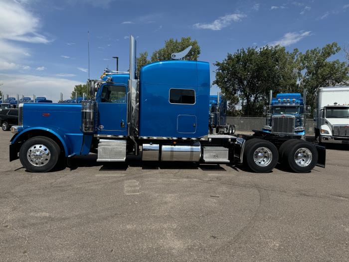 2024 Peterbilt 389-3