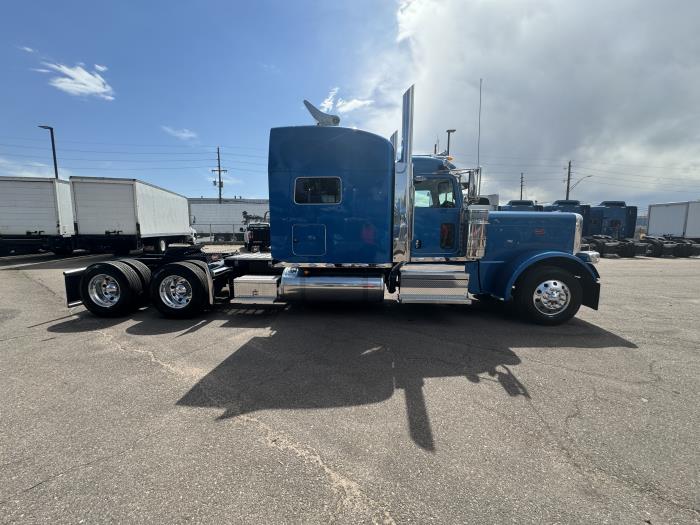 2024 Peterbilt 389-9