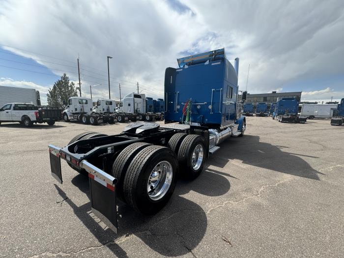 2024 Peterbilt 389-10