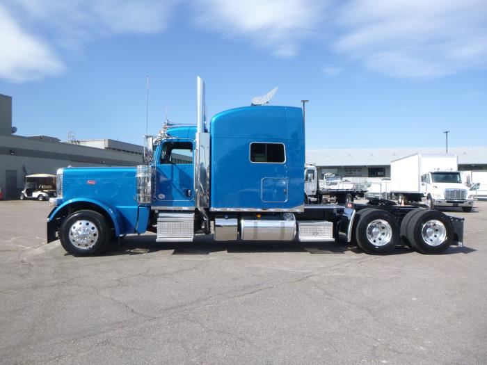 2024 Peterbilt 389-4