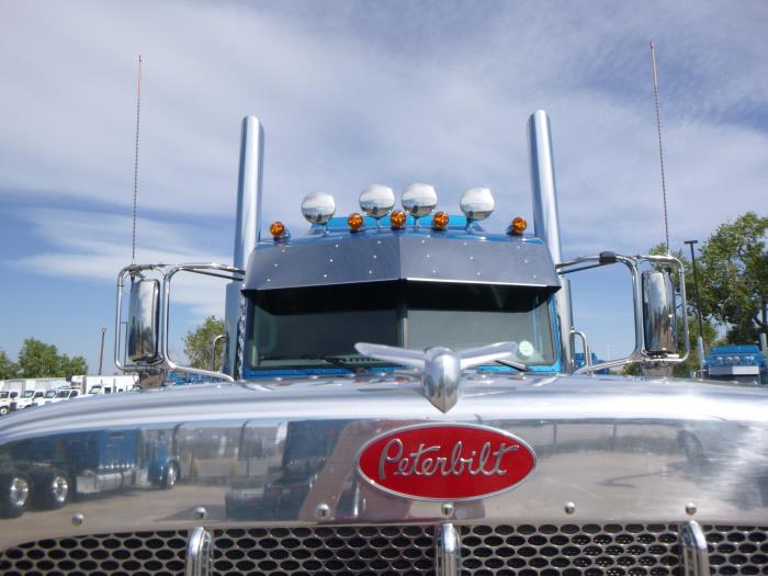 2024 Peterbilt 389-9