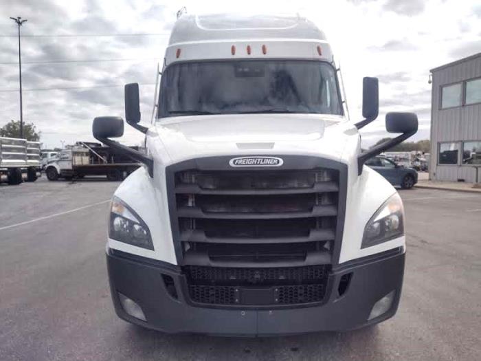 2020 Freightliner Cascadia-6