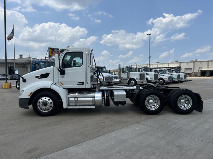 2020 Peterbilt 579-2