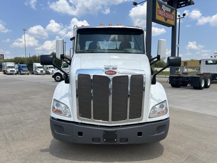 2020 Peterbilt 579-8