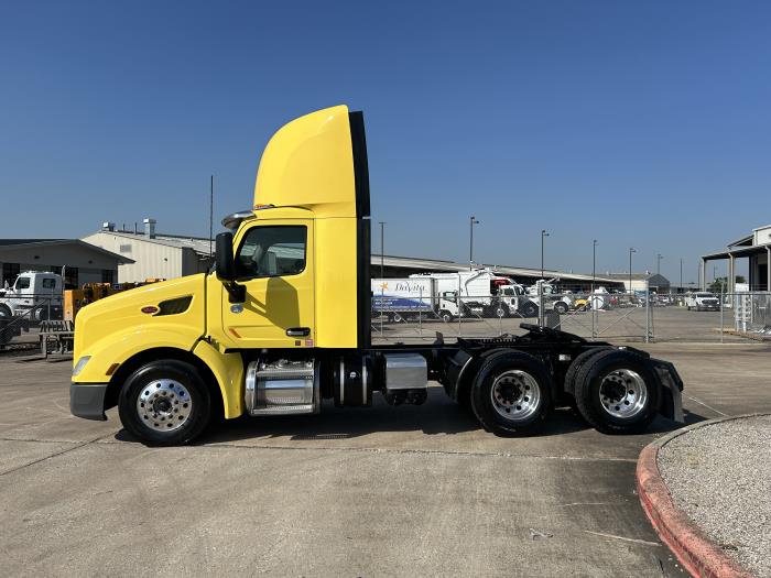 2021 Peterbilt 579-2