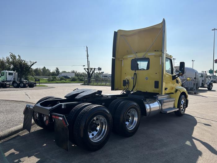 2021 Peterbilt 579-5