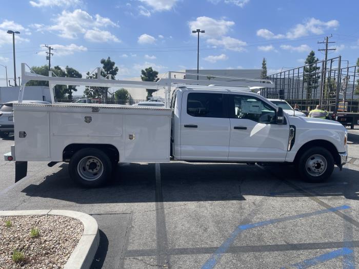 2023 Ford F-350-4