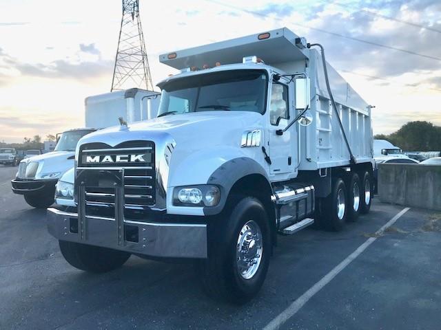 2020 Mack Granite 64FT-10