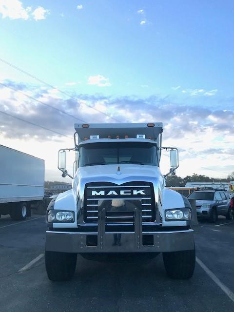 2020 Mack Granite 64FT-20