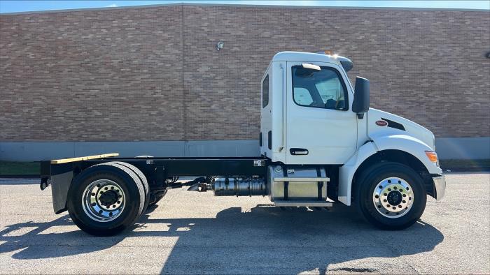 2025 Peterbilt 537-11