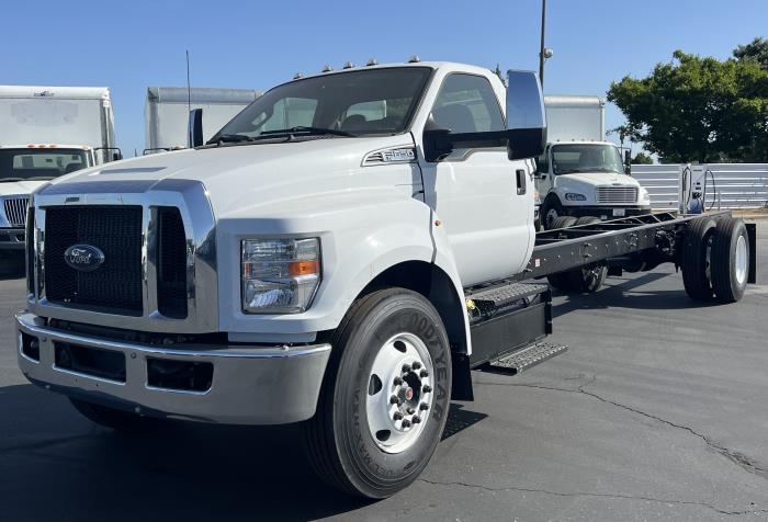 2025 Ford F-650-1