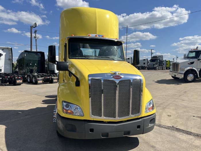 2021 Peterbilt 579-17