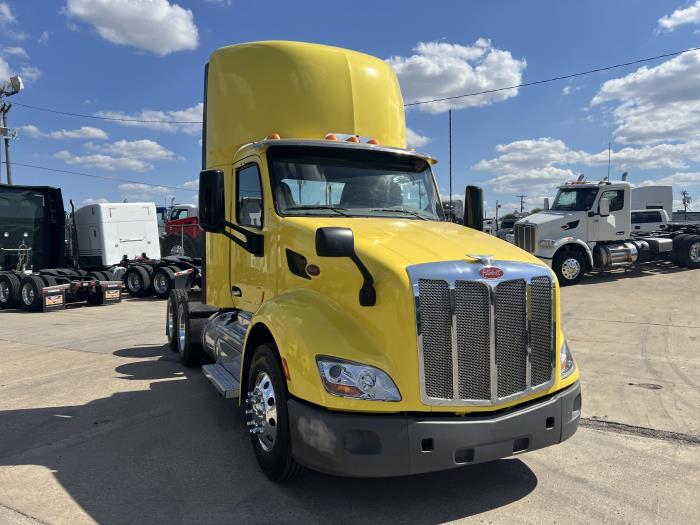 2021 Peterbilt 579-18