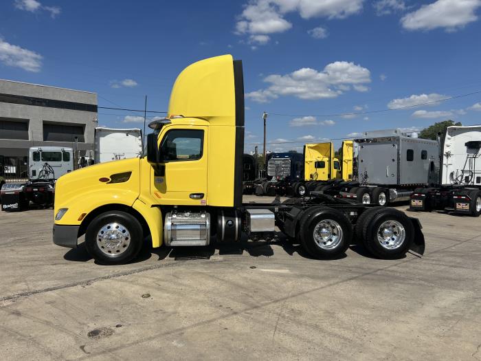 2021 Peterbilt 579-32