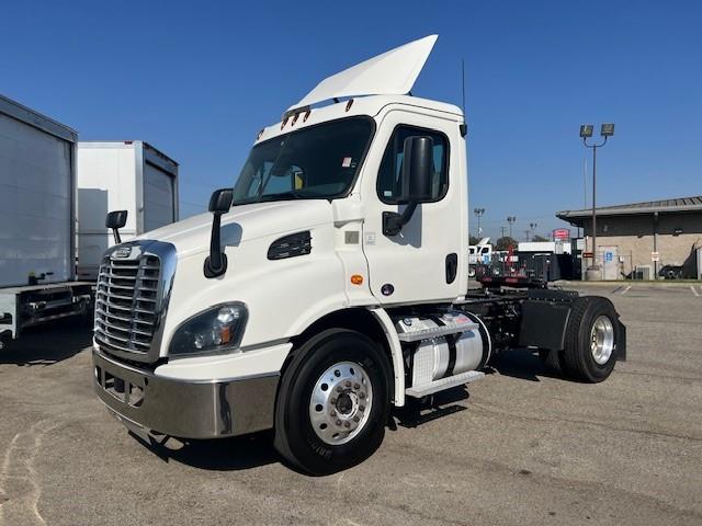 2019 Freightliner Cascadia-1