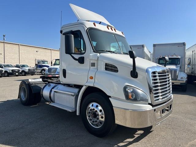 2019 Freightliner Cascadia-4