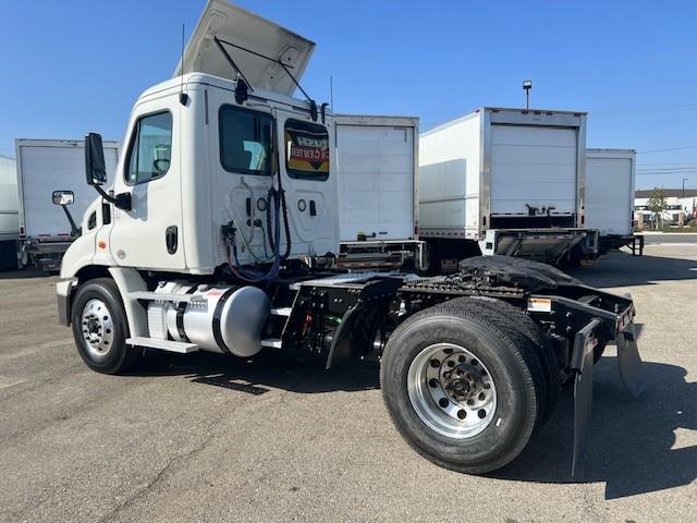 2019 Freightliner Cascadia-2