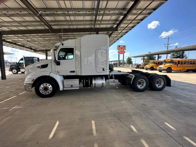 2017 Peterbilt 579-5