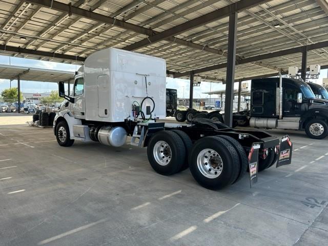 2017 Peterbilt 579-6