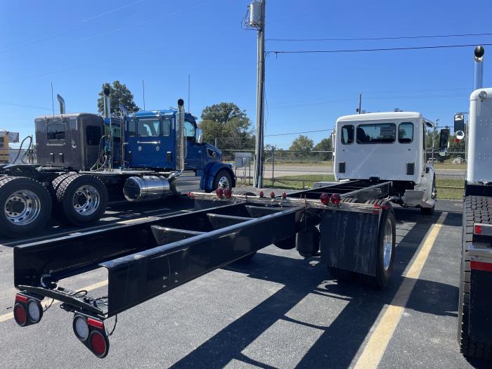 2025 Peterbilt 536-5