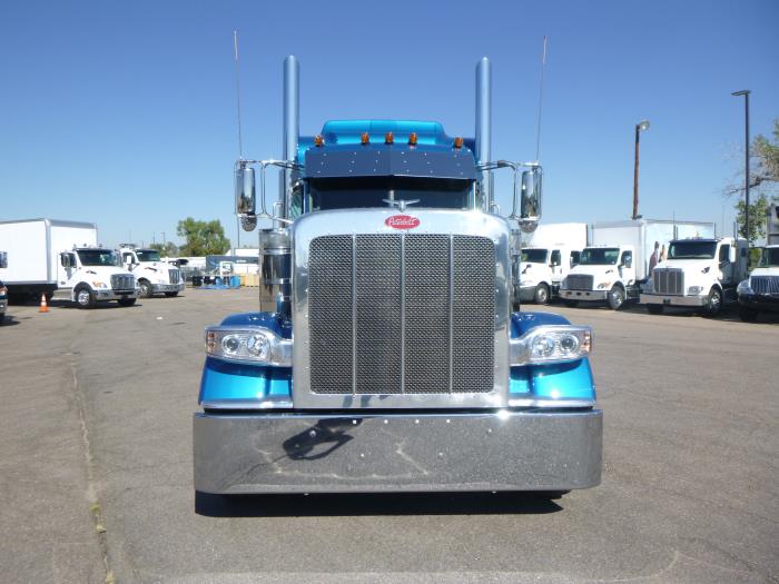 2025 Peterbilt 389-3