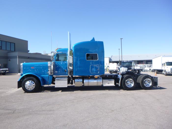 2025 Peterbilt 389-5