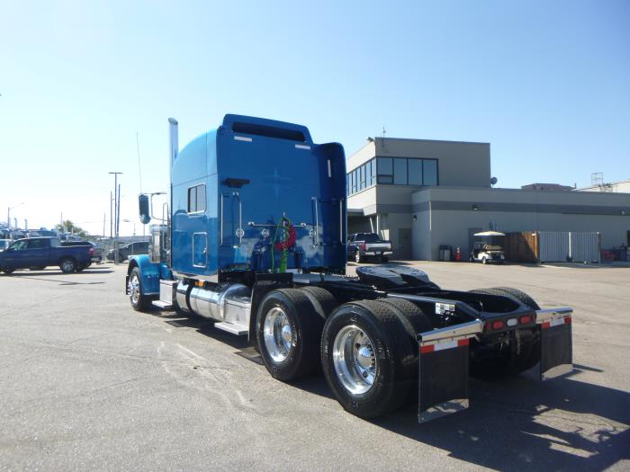 2025 Peterbilt 389-6