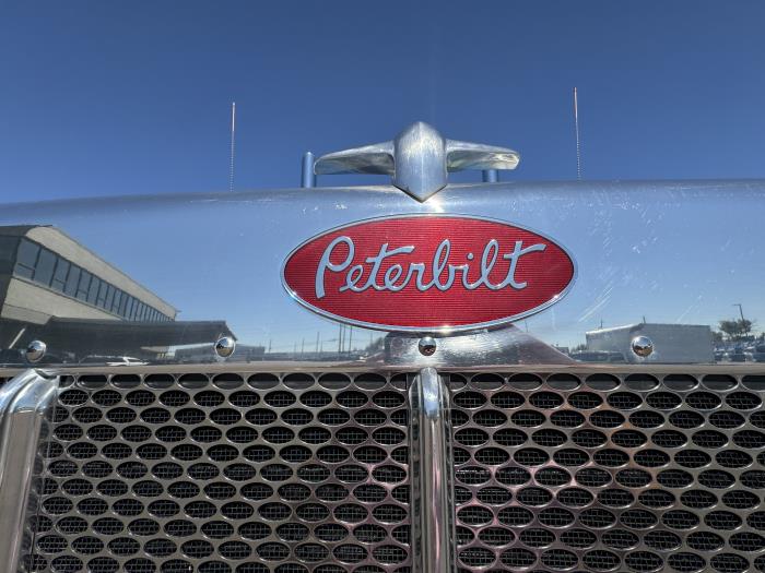 2024 Peterbilt 389-22