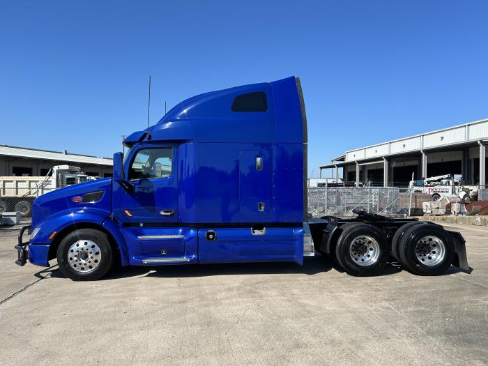 2021 Peterbilt 579-2