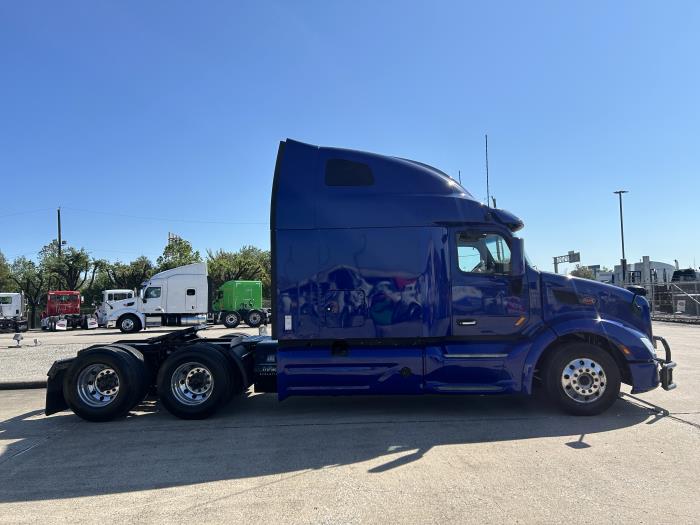 2021 Peterbilt 579-6