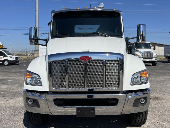 2025 Peterbilt 548-6