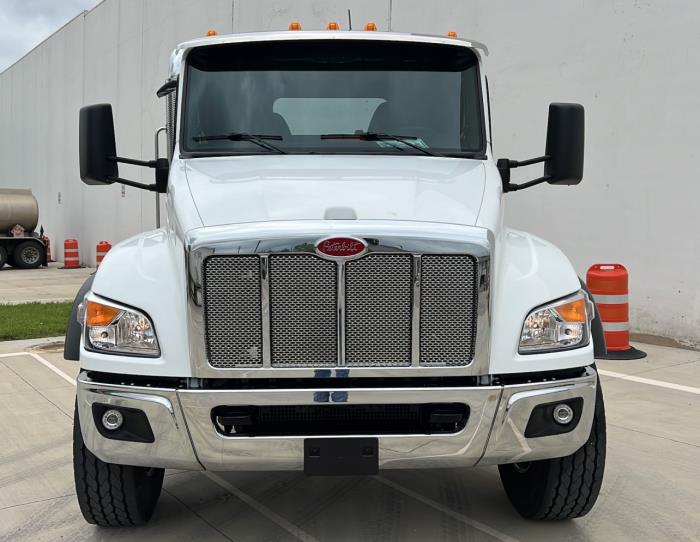 2025 Peterbilt 548-11