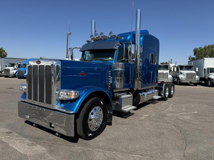 2025 Peterbilt 389-2