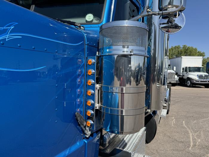 2025 Peterbilt 389-13