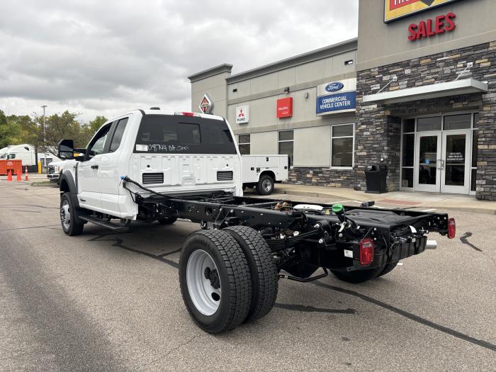 2024 Ford F-550-8