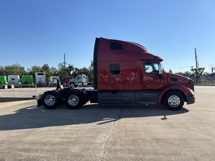 2021 Peterbilt 579-6