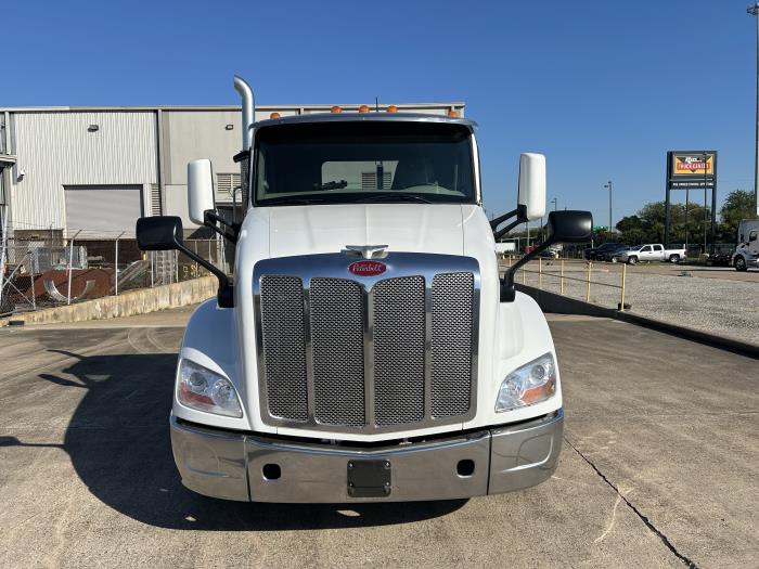 2020 Peterbilt 579-8