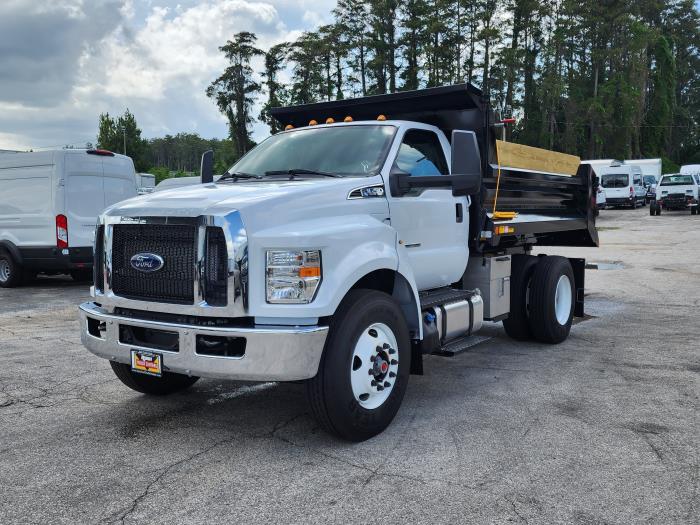 2025 Ford F-650-1