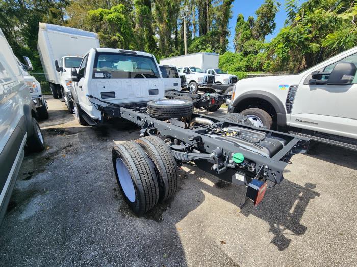 2024 Ford F-550-3