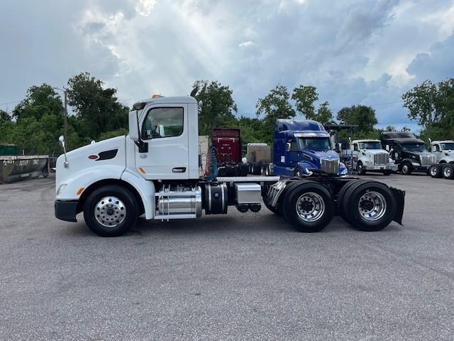 2018 Peterbilt 579-2