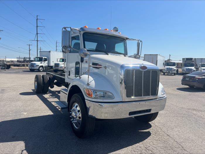 2020 Peterbilt 337-15