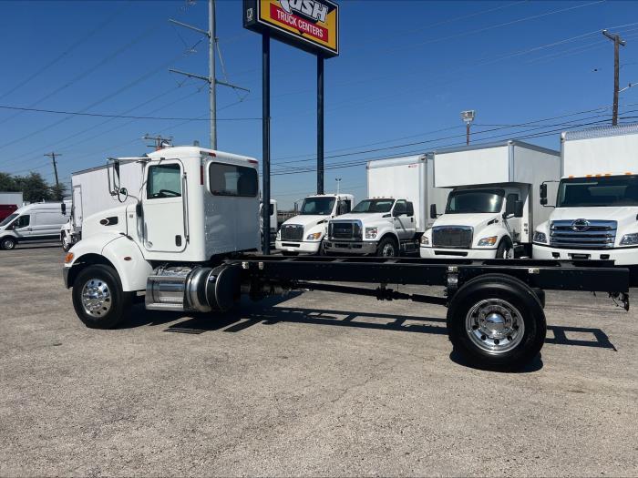 2020 Peterbilt 337-4