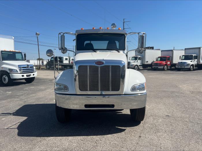 2020 Peterbilt 337-40