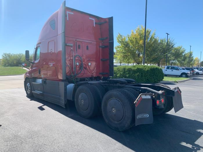 2021 Freightliner Cascadia-4