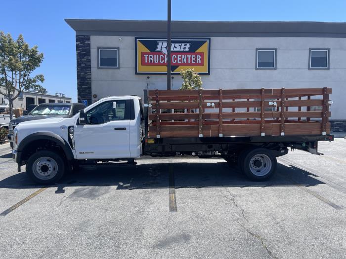 2024 Ford F-550-2