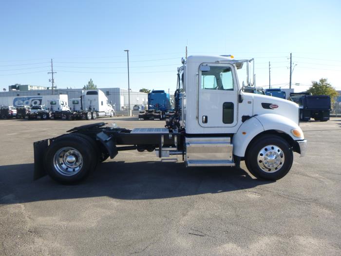 2012 Peterbilt 337-8