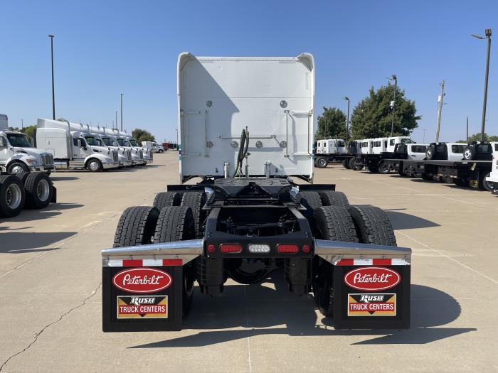 2023 Peterbilt 389-10